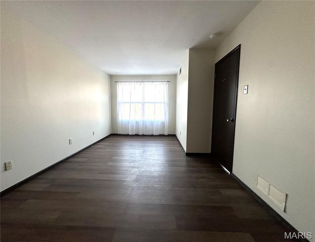 702 Materdie Lane C, Florissant, MO 63031