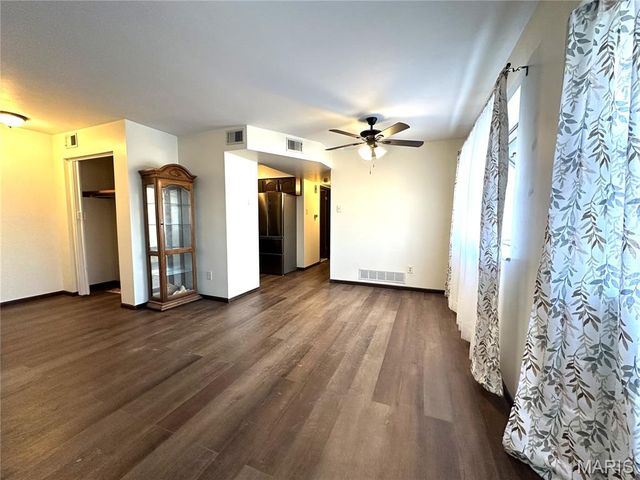 702 Materdie Lane C, Florissant, MO 63031