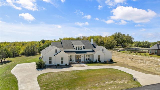 151 Tres Vistas Court, Cresson, TX 76035