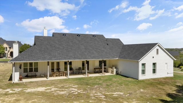 151 Tres Vistas Court, Cresson, TX 76035