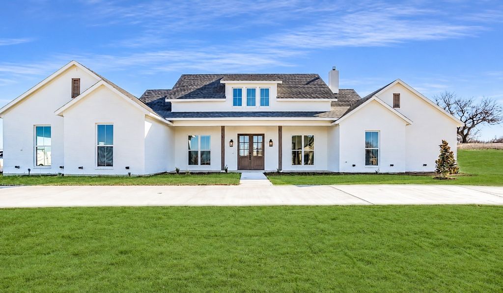151 Tres Vistas Court, Cresson, TX 76035
