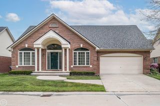 16611 Ventura Circle, Clinton Twp, MI 48038