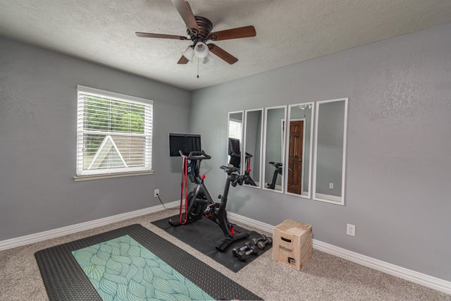 310 Prince Of Wales Street, Conroe, TX 77304