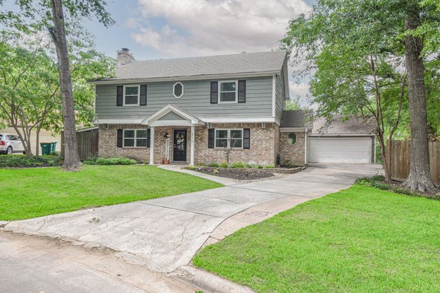 310 Prince Of Wales Street, Conroe, TX 77304