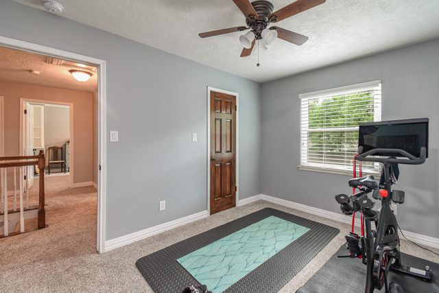 310 Prince Of Wales Street, Conroe, TX 77304