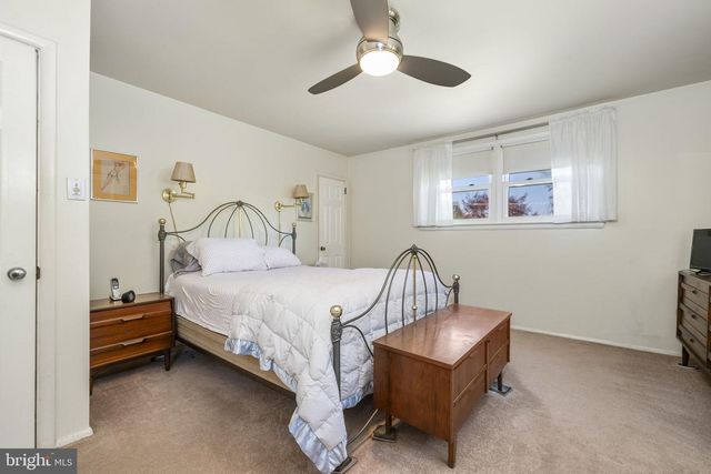 1253 SURREY RD, West Chester, PA 19382