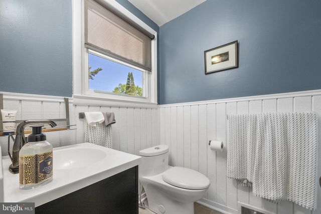 1253 SURREY RD, West Chester, PA 19382