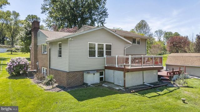 1253 SURREY RD, West Chester, PA 19382