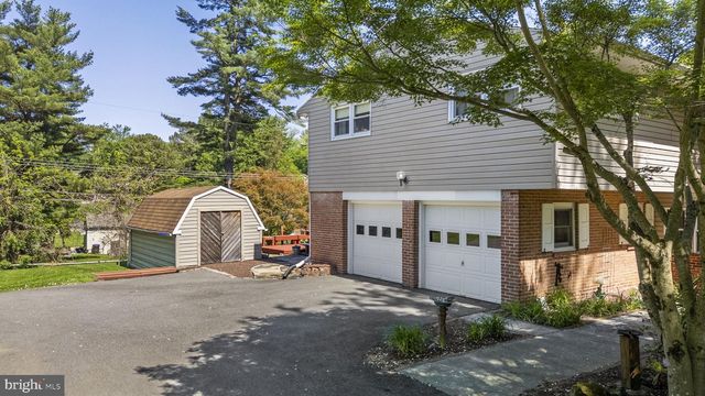 1253 SURREY RD, West Chester, PA 19382