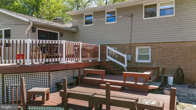 1253 SURREY RD, West Chester, PA 19382