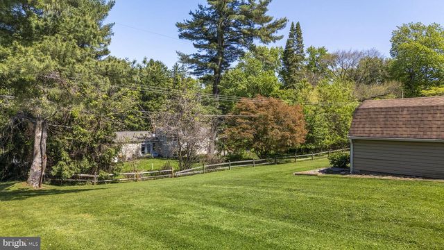 1253 SURREY RD, West Chester, PA 19382