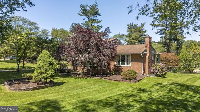 1253 SURREY RD, West Chester, PA 19382