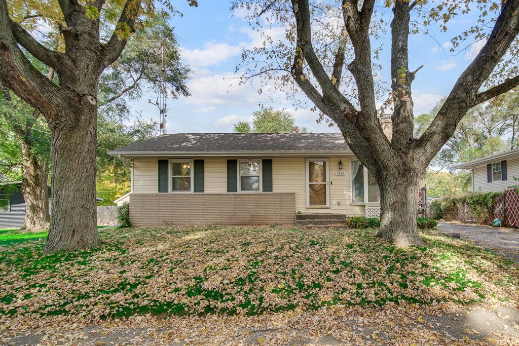 7044 Sherwood Avenue, Portage, IN 46368