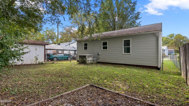 2380 Pennsylvania Avenue, Maryville, TN 37804