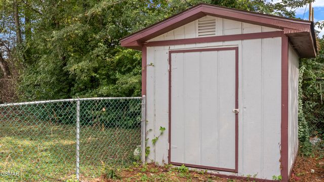 2380 Pennsylvania Avenue, Maryville, TN 37804