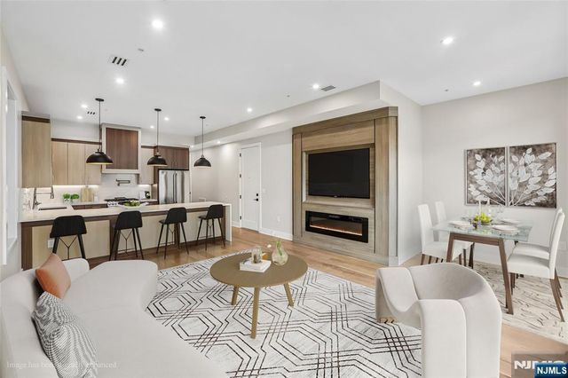 78 Zabriskie 2, Jersey City, NJ 07307