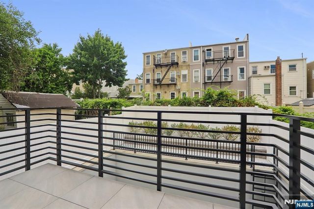 78 Zabriskie 2, Jersey City, NJ 07307