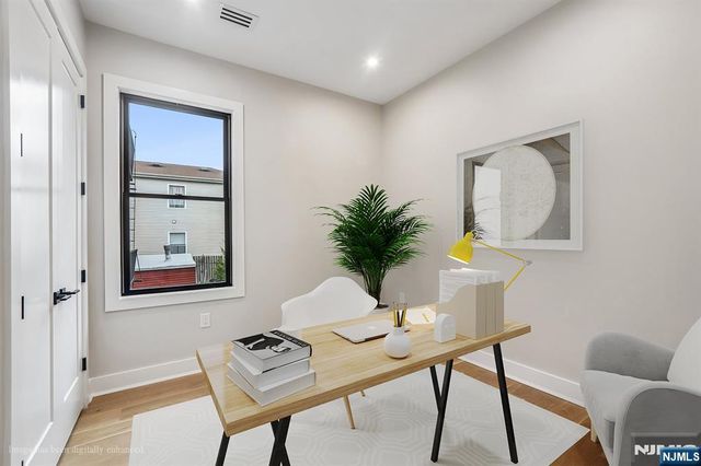 78 Zabriskie 2, Jersey City, NJ 07307