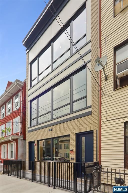 78 Zabriskie 2, Jersey City, NJ 07307