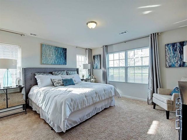 4227 Pond Willow Road, Naperville, IL 60564