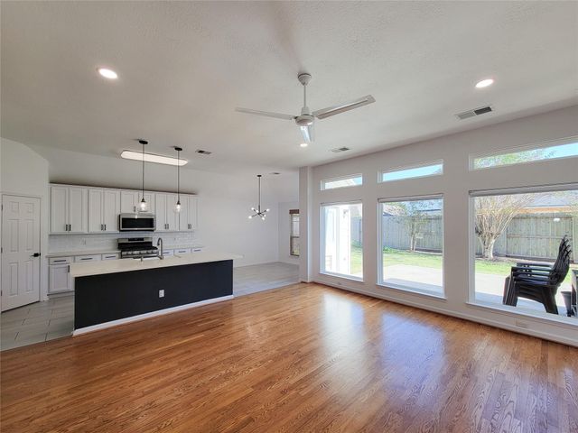 8402 Major Blizzard Drive, Houston, TX 77089