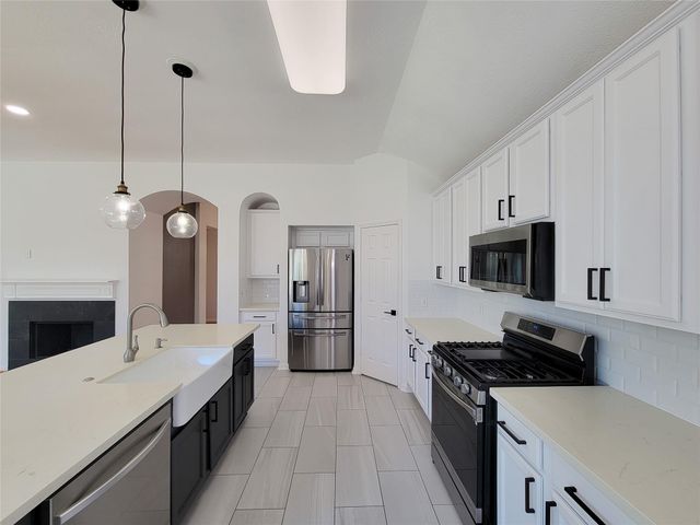 8402 Major Blizzard Drive, Houston, TX 77089