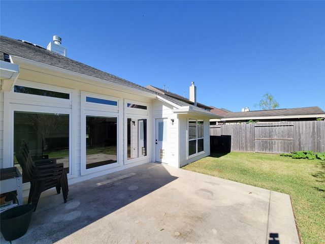 8402 Major Blizzard Drive, Houston, TX 77089