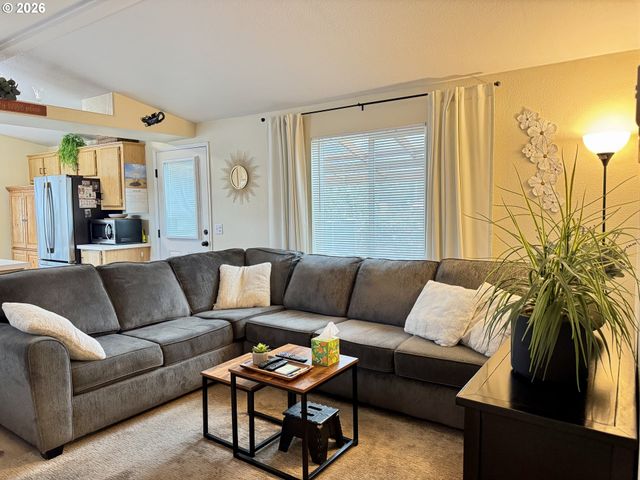 3760 HIGHWAY 101 1, Florence, OR 97439