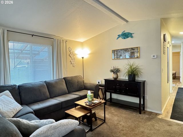 3760 HIGHWAY 101 1, Florence, OR 97439