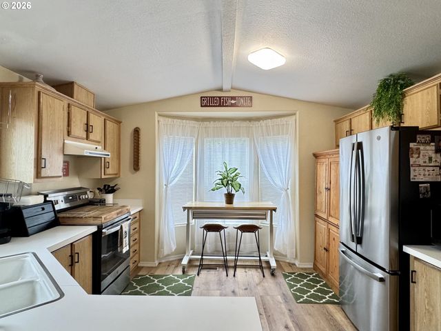 3760 HIGHWAY 101 1, Florence, OR 97439