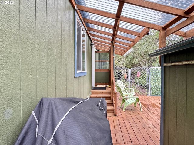 3760 HIGHWAY 101 1, Florence, OR 97439