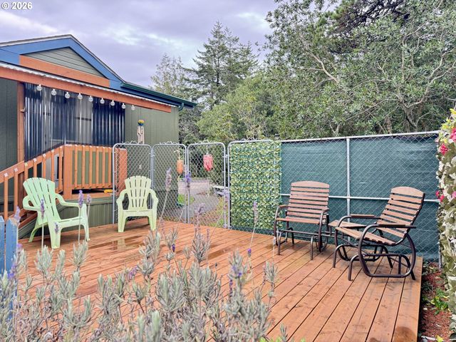 3760 HIGHWAY 101 1, Florence, OR 97439