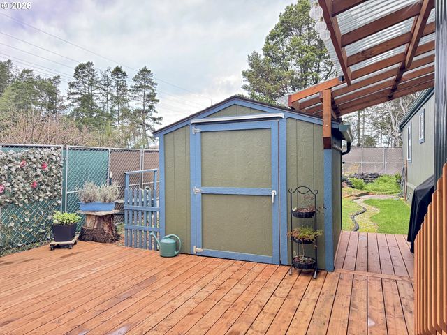 3760 HIGHWAY 101 1, Florence, OR 97439