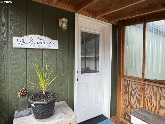 3760 HIGHWAY 101 1, Florence, OR 97439