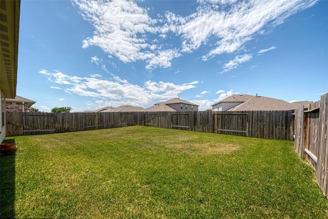 14004 Lake Crescent Drive, Conroe, TX 77384