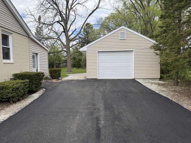 3420 3 mile ROAD, Racine, WI 53404