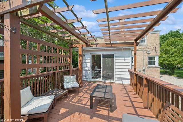 731 N Patton Avenue, Arlington Heights, IL 60004
