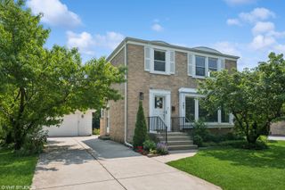 731 N Patton Avenue, Arlington Heights, IL 60004