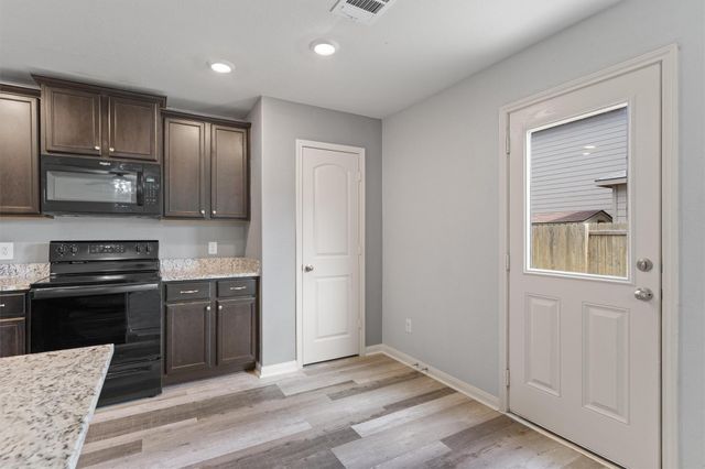 163 Niven PATH 12K, Jarrell, TX 76537