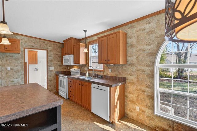 4393 Sea Pines Drive SE, Boiling Spring Lakes, NC 28461