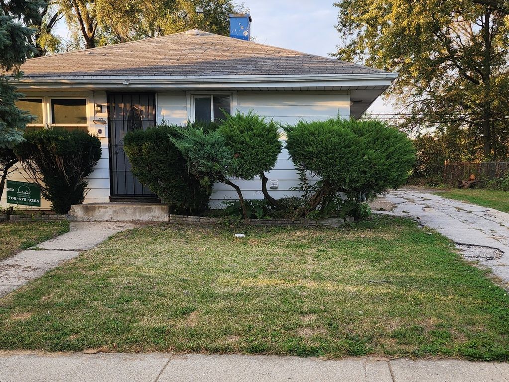 43 W 141st Street, Dixmoor, IL 60426 — exterior