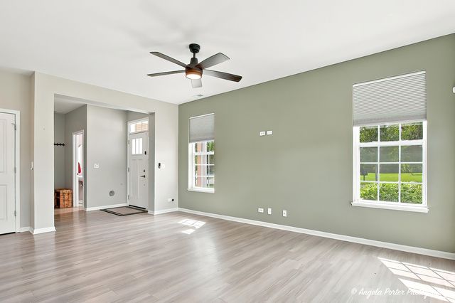 1012 Draper Road, Mchenry, IL 60050