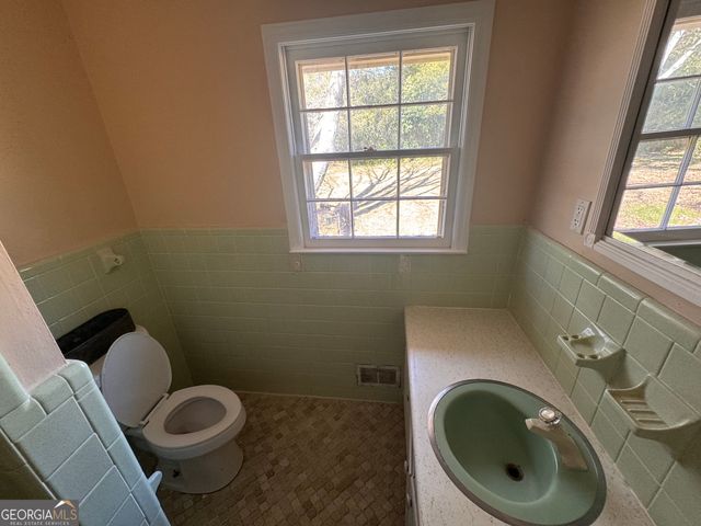 5175 Forest Drive SE, Covington, GA 30014