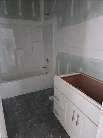 1380 Piedmont Drive, Lexington, NC 27295