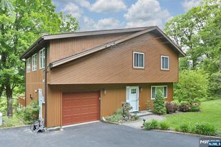 64 Larchmont Drive, West Milford, NJ 07421