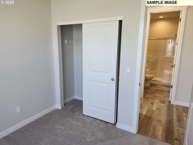 762 Magnolia Ave, Woodburn, OR 97071