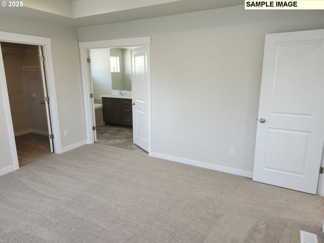 762 Magnolia Ave, Woodburn, OR 97071