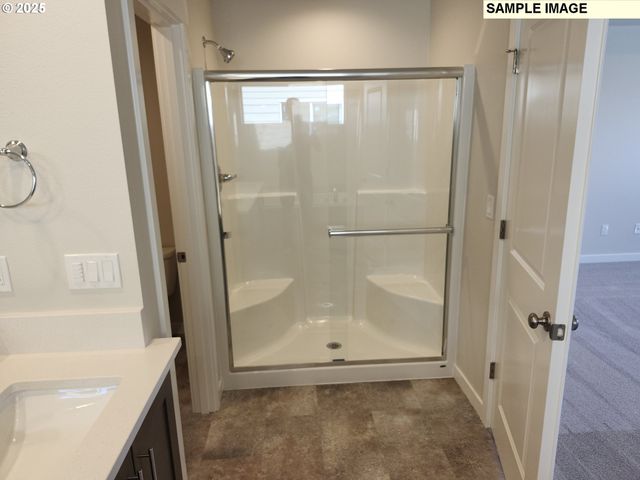 762 Magnolia Ave, Woodburn, OR 97071