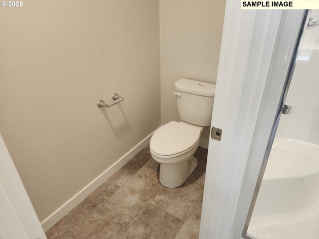 762 Magnolia Ave, Woodburn, OR 97071