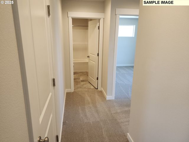 762 Magnolia Ave, Woodburn, OR 97071